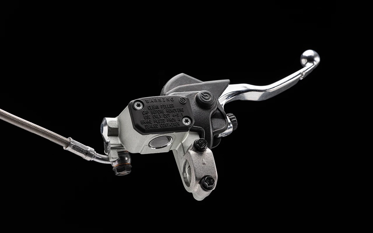 DQDkl12NLj_Master cylinder F.jpg
